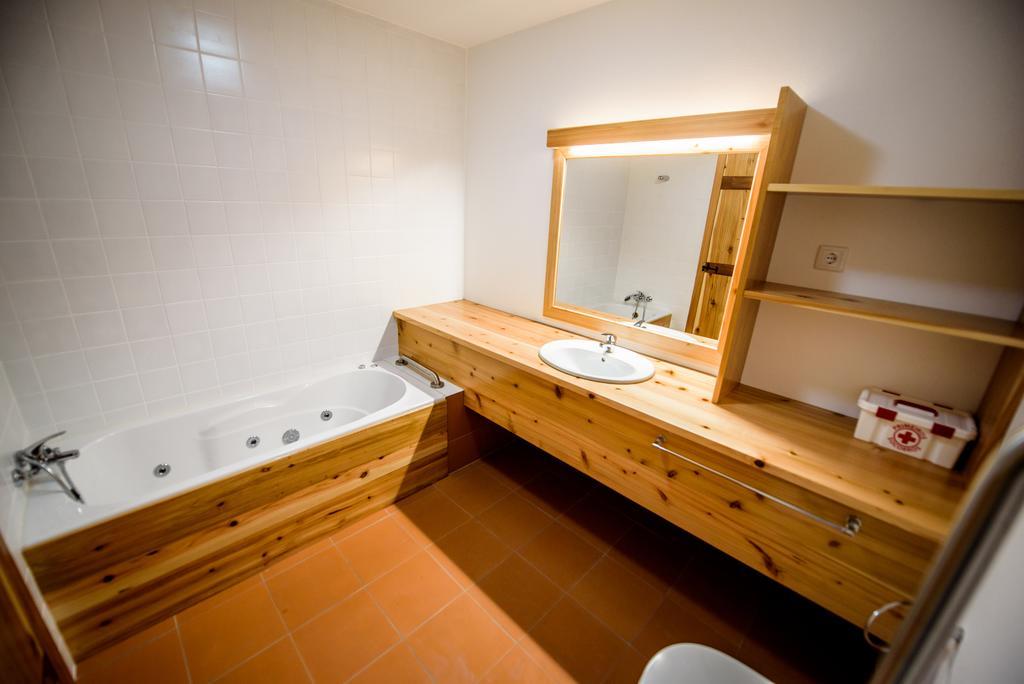 アングラ・ド・エロイーズモ Casa Branca Da Sociedadeヴィラ エクステリア 写真